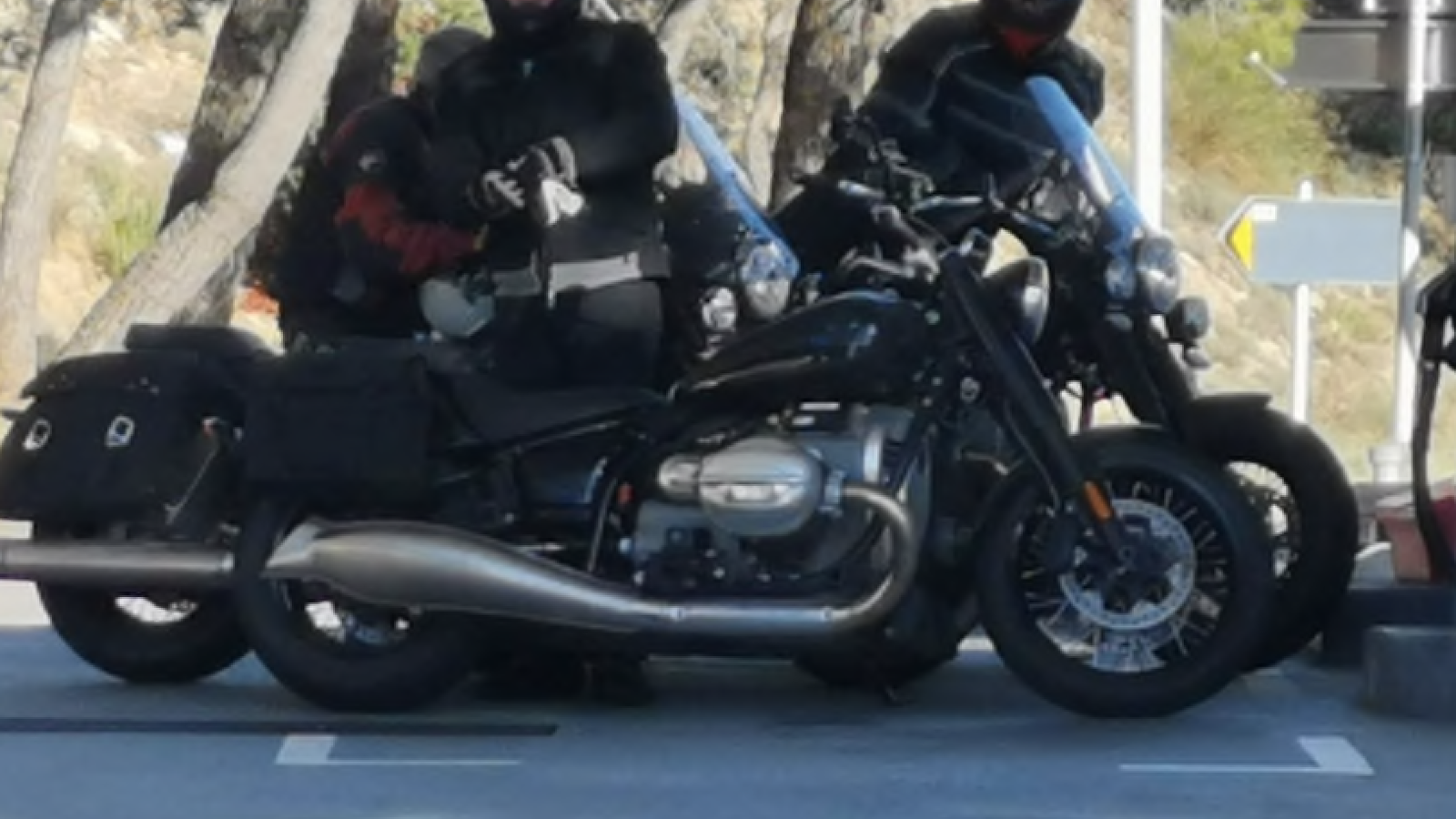 BMW R18 spy shot [Motociclismo]